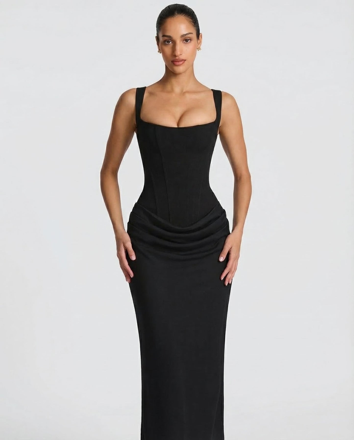 Sukienka Eva Hourglass Maxi w kolorze czarnym