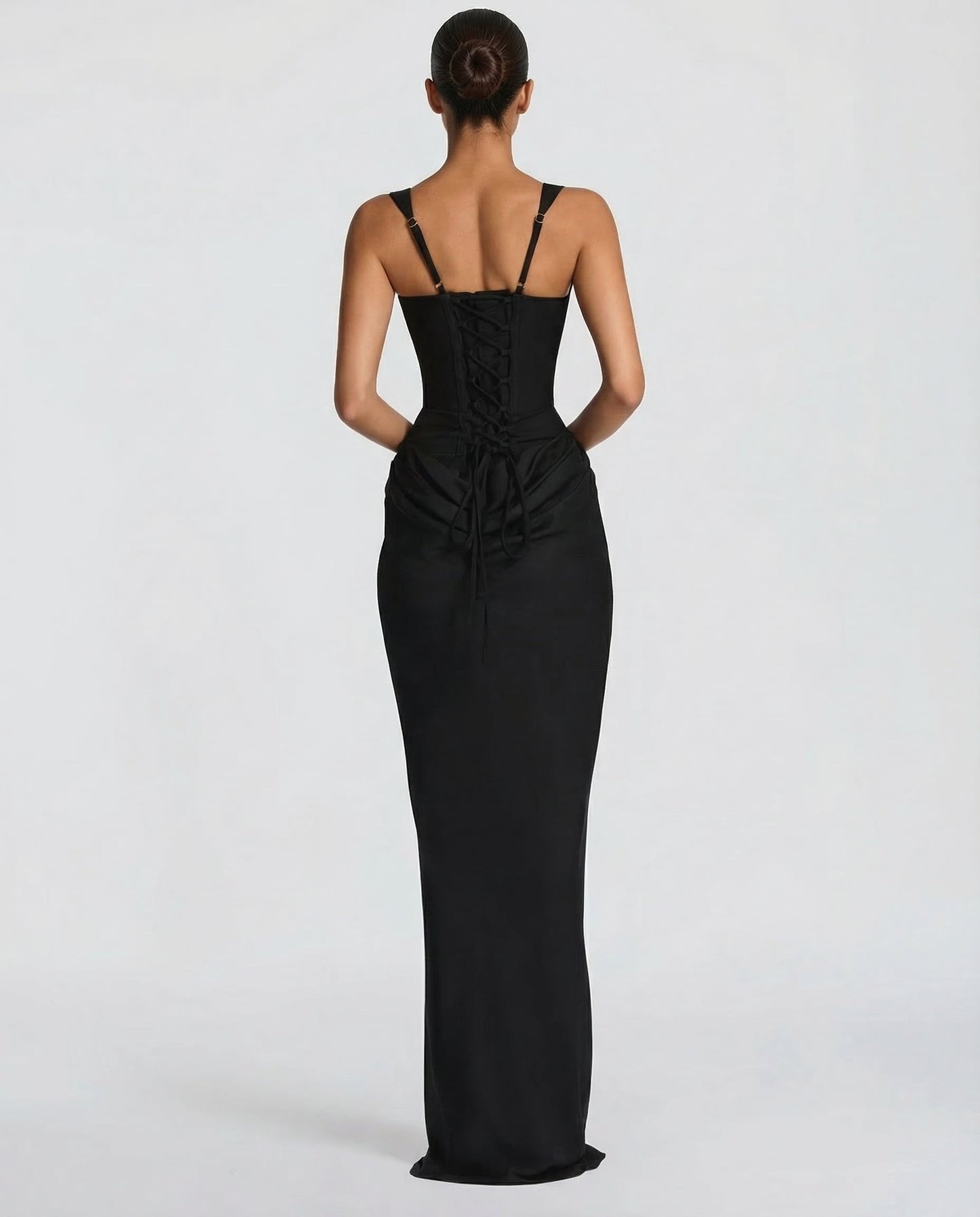 Sukienka Eva Hourglass Maxi w kolorze czarnym